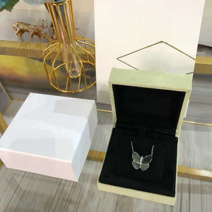 [kincade]LARGE BUTTERFLY SILVER PENDANT DIAMOND NECKLACE